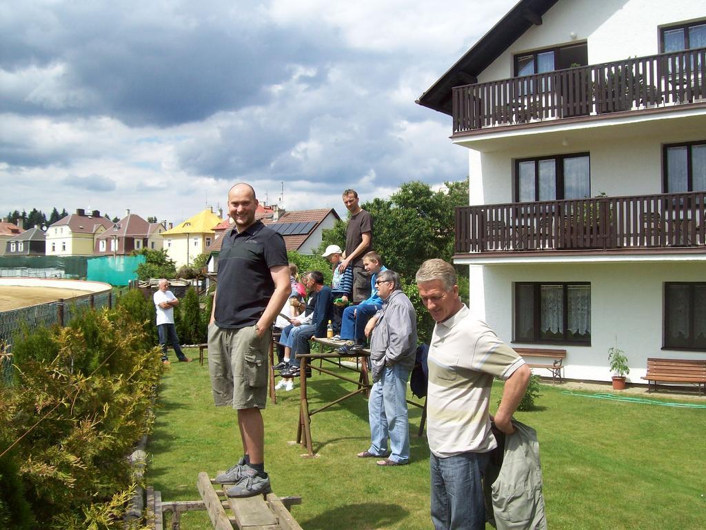 Penzion Speedway Mariánské Lázně Exterior foto