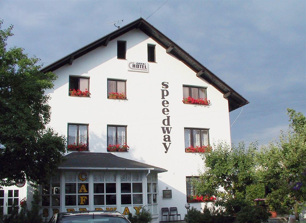 Penzion Speedway Mariánské Lázně Exterior foto